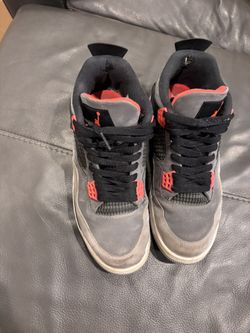 Nike Jordan 4 Infrared size 11. 