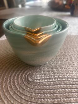Anthropologie measuring cup set