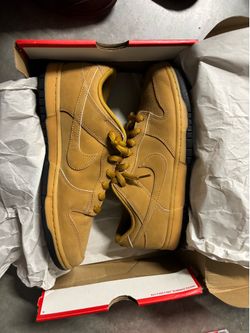 Nike Dunk Low Retro SE Wheat Gum Size 10 Mens