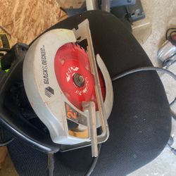 Black Decker  Circular Saw  7 1/4