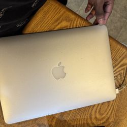 Apple Macbook Air 13” 2017