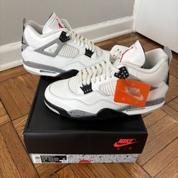 Air Jordan 4 White Cement 2025 Size 11.5 