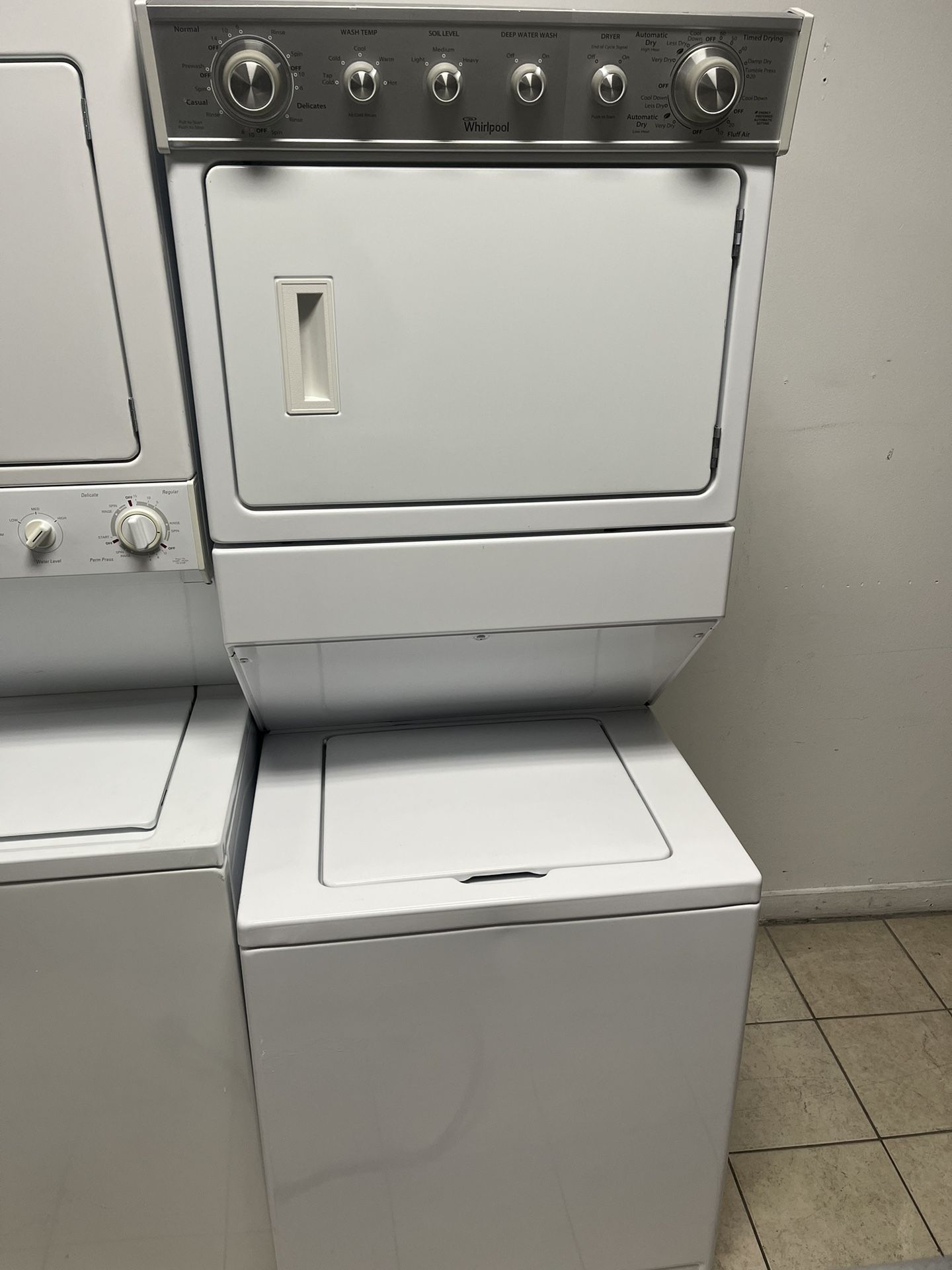 Washer And Dryer Combo 27”