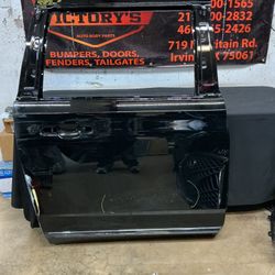 CHEVY SUBURBAN/GMC YUKON XL 2021-2025 RH REAR DOOR SHELL OEM