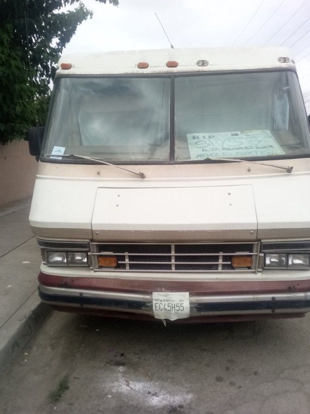 Coachmen Chevy