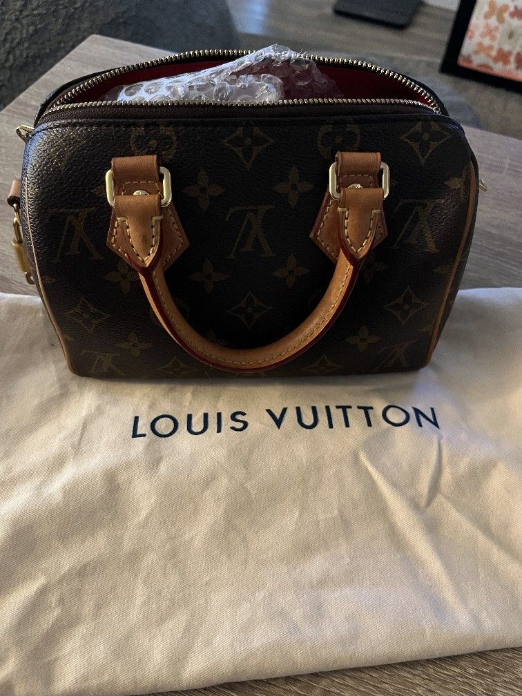 Louise Vuitton 20 Bandouliere