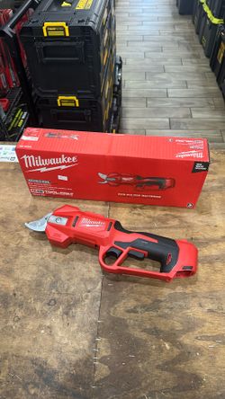 Milwaukee M12 12V Cordless Brushless Pruner Shears (Tool Only)