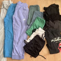 🖤 Junior’s comfy clothing lot, $10 take all!