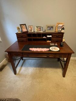 UNIQUE DESIGN - wood desk