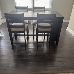 ✨ 5-Piece Kitchen Table Set for Sale ✨