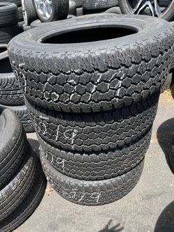 255/65/19 Goodyear wrangler 255/65R19 set of 4 matching used tires in great condition 350$ for 4 tires plus tax. Mount available but not included. Whe