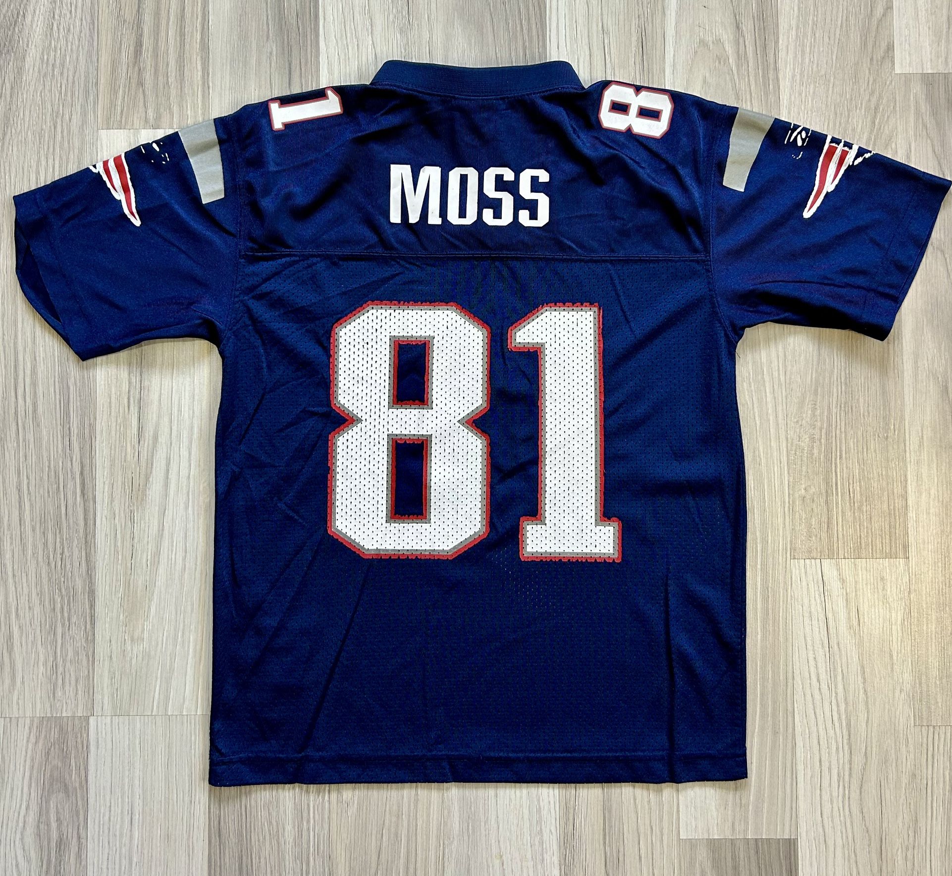 Vtg New England Patriots Randy Moss NFL Reebok Jersey Size Youth Medium 10-12