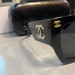 Chanel Frames 
