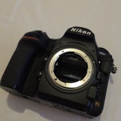 Nikon D850 (Body Only)