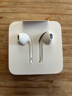 Apple earbuds