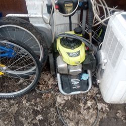 powered pressure washer ryobi/ honda gas powered