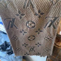 Louis Vuitton Scarf 
