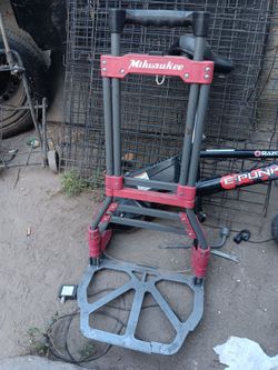 Milwaukee lightweight foldable dolly