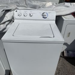 GE Washer. Like New 🕊️