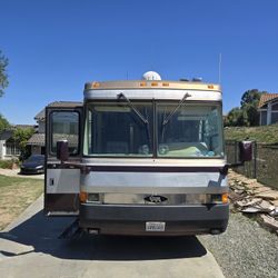 1997 Safari Serengeti Motohome Diesel Pusher CAT 300hp