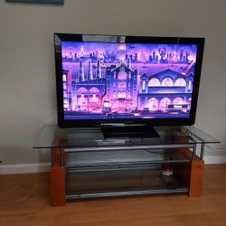 ENTERTAINMENT TV STAND TABLE