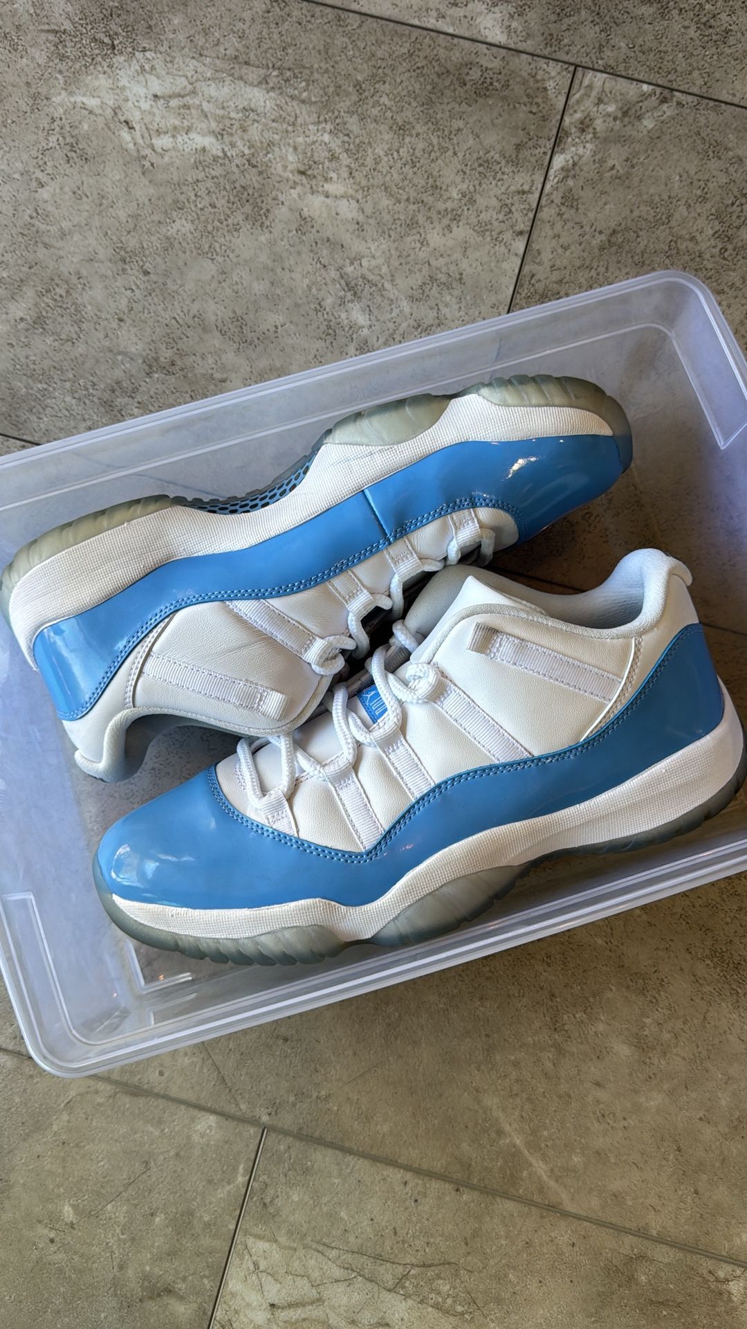 Jordan 11 University Blue