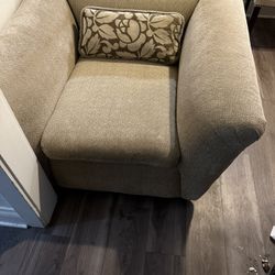 Living Room Chair And Ottoman Set $150