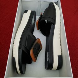 New In Box Dolce Vita Sandals Women's Shoes