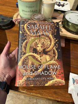 House Of flame And Shadow-SJM