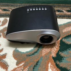 RD-802 Mini LED Portable Projector Home Theater Cinema HDMI USB VGA AV missing power code