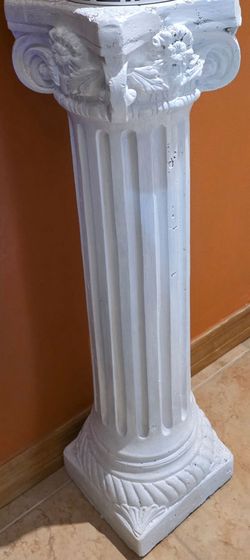 White Decorative Column Pedestal Stand
