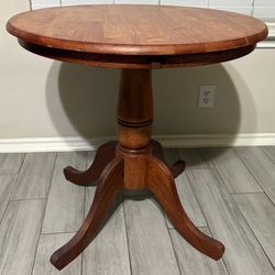 30-Inch Round Pedestal Dining Table