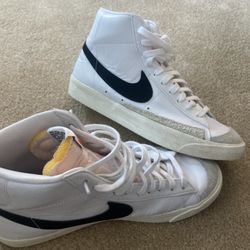 NIKE BLAZER MID ‘77 VINTAGE 