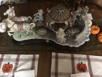 LLADRO limited edition At the stroke of twelve. 