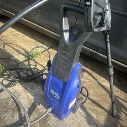 Pressure washing electric 1800 PSI It works perfectly