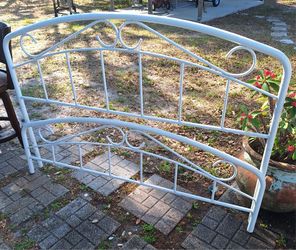 Queen Size Metal Bed Frame