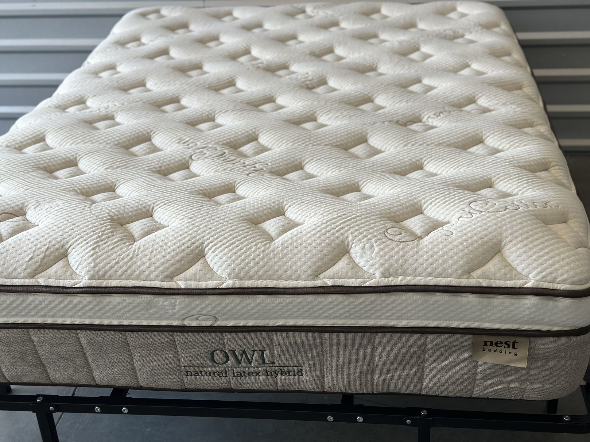 Nest Bedding OWL Natural Latex Queen Hybrid Mattress