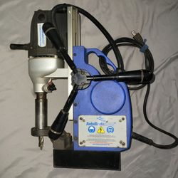 Champion AutoBrite AB32 Magnetic Drill