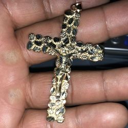 Gold cross 7 grams 10k