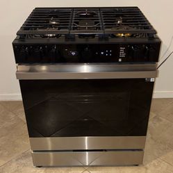 Samsung 30 in 5 Burner Smart Slide In & Air Fry 