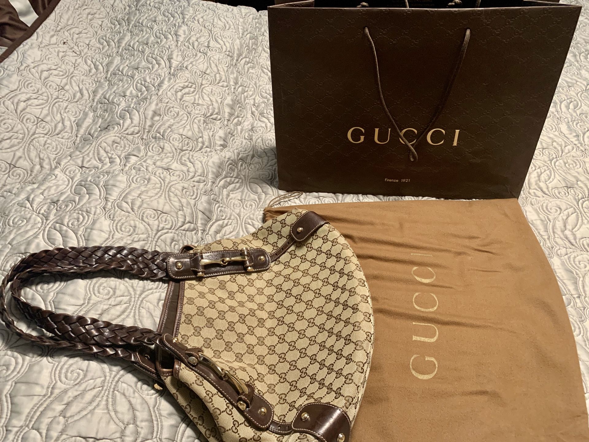100% Authentic Gucci Monogram Pelham Shoulder Bag