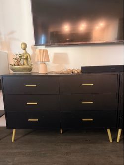 Modern Black 6-Drawer Dresser w/ Gold Hardware – Excellent Condition