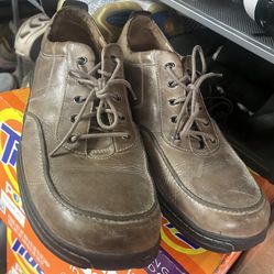 Clark’s Lace Up Shoe Mens Size 12 