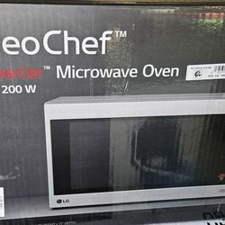 LG Neo Chef Microwave 