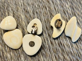 Vintage Jewelry Gerda Lynggaard Monies, rather than an actual coin or token & item reads "GERDA LYNGGAARD POUR MONIES COPENHAGEN