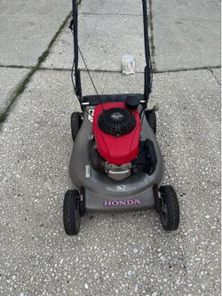 Honda self propelled lawnmower