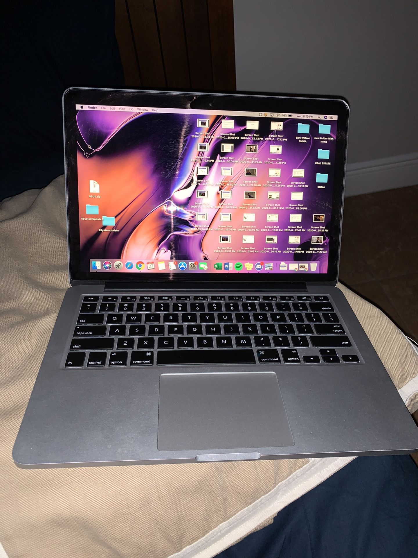 MACBOOK PRO VERSION 10.14.6 2015 128GB (details on last pic)