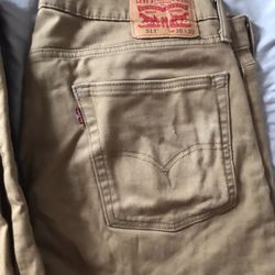 Levi’s 35$