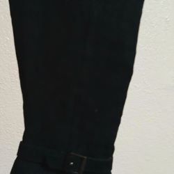 High heel black boots