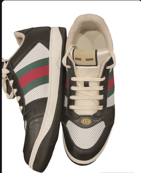 Gucci Low sneakers